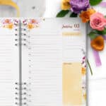 arquivo_digital_agenda_encanto_floral_lilas_amarelo_laranja_branco_1_dia_pagina_2025_com_horarios