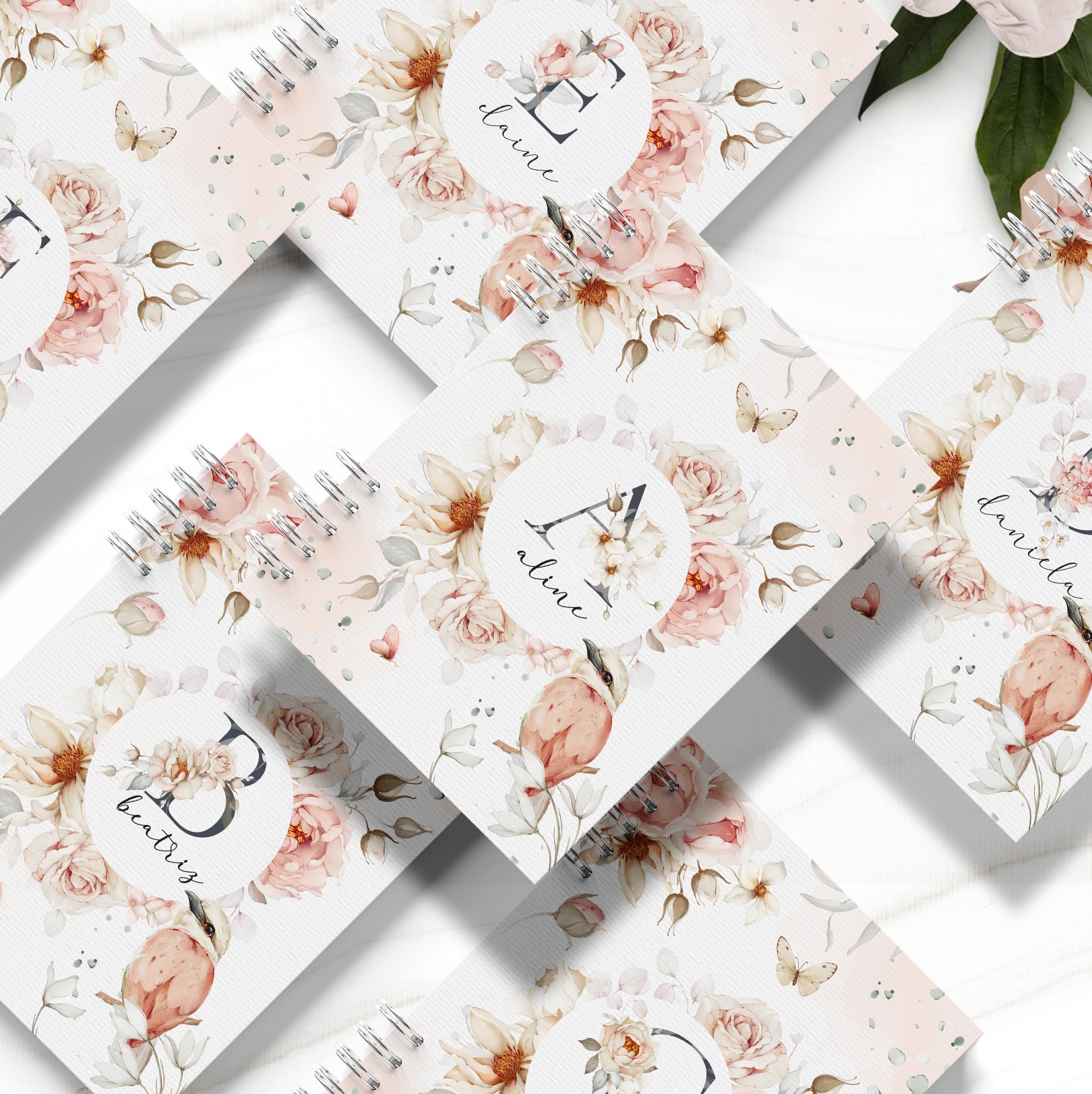 arquivo digital capas alfabeto de A a Z com floral, rosas, pássaros e borboletas e miolo pautado vintage