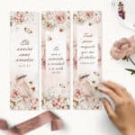 arquivo digital kit de marca páginas florais vintage com frases bíblicas decorado com pássaros, flores e borboletas