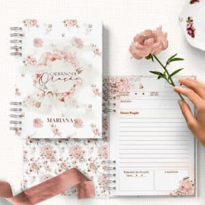 arquivo digital caderno de oração com miolo pautado e decorado floral, com rosas, pássaros e borboletas vintage